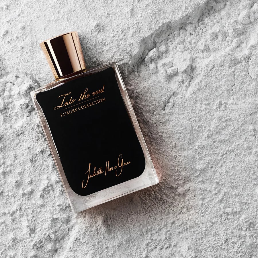 عطر انتو ذا فويد من جولييت هاز اجن او دي بارفيوم 75 مل (تستر)