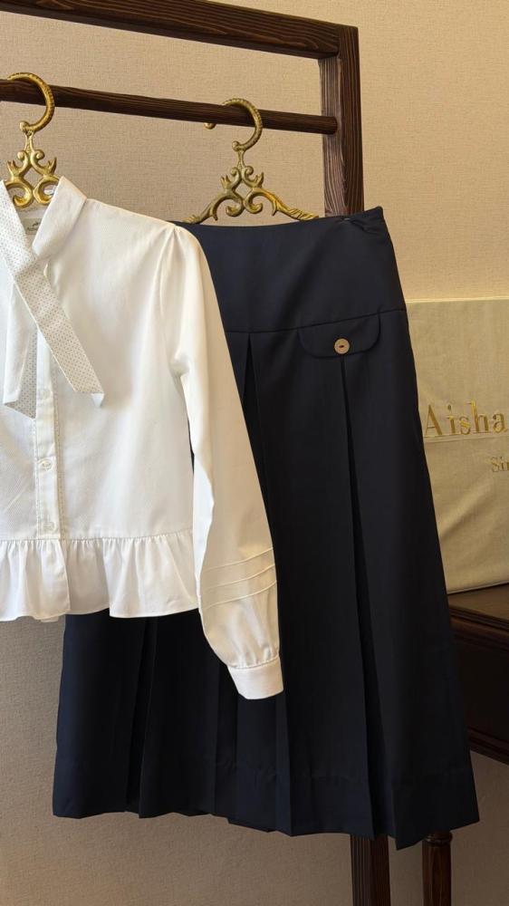 تنوره مع قميص ثنوي كحلي