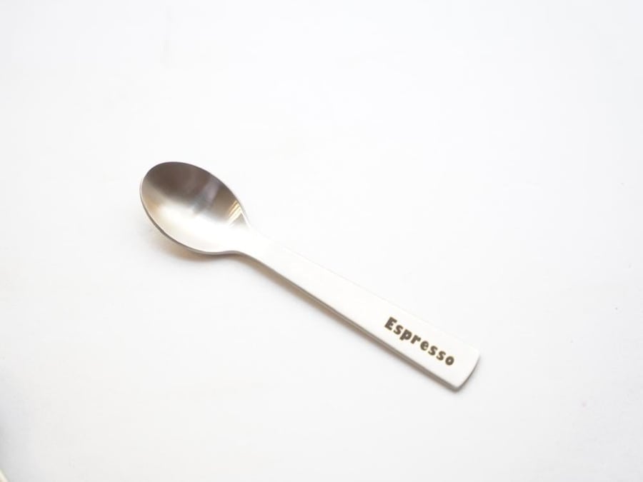 Akami spoon by name
