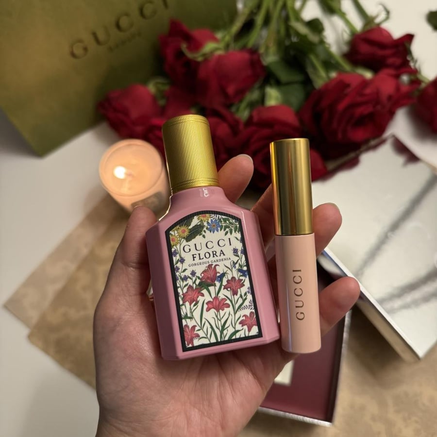 بكج قوتشي فلورا Gucci flora عطر 30 مل مع مسكر صغيره مع البوكس والكيس وورق التغليف