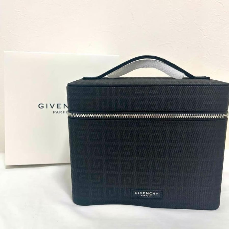 Givenchy Vanty bag elegant black color size 16 × 20.1 × 11.9 large