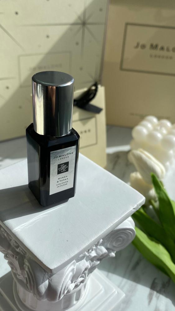 عطر جومالون 9 مل بخاخ لايوجد كيس Myrrh & Tonka