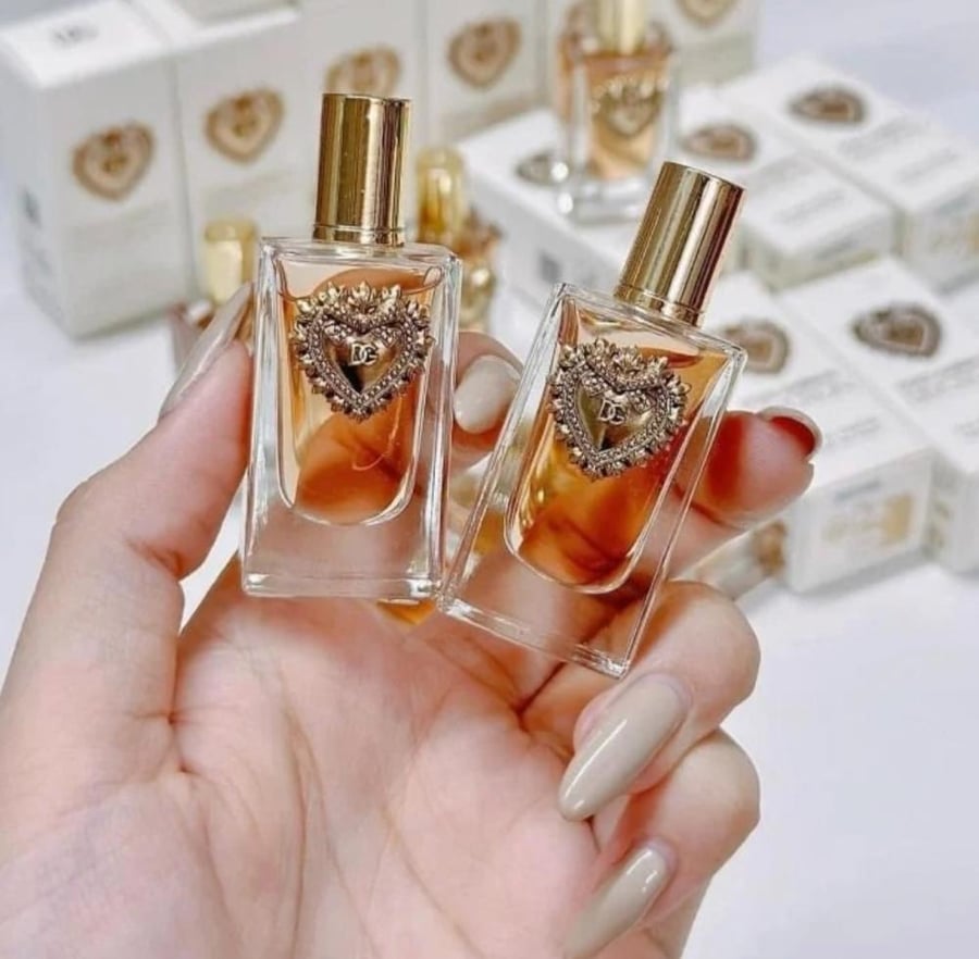 10 عطور دولتشي قابانا صغيره 5 مل صب مع اكياس اصليه