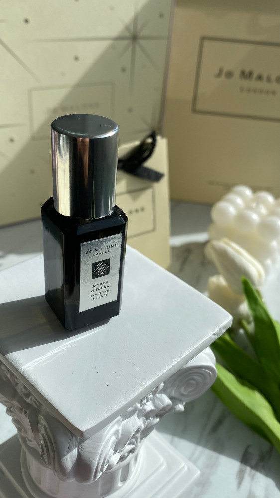 عطر جومالون 9 مل بخاخ لايوجد كيس Myrrh & Tonka