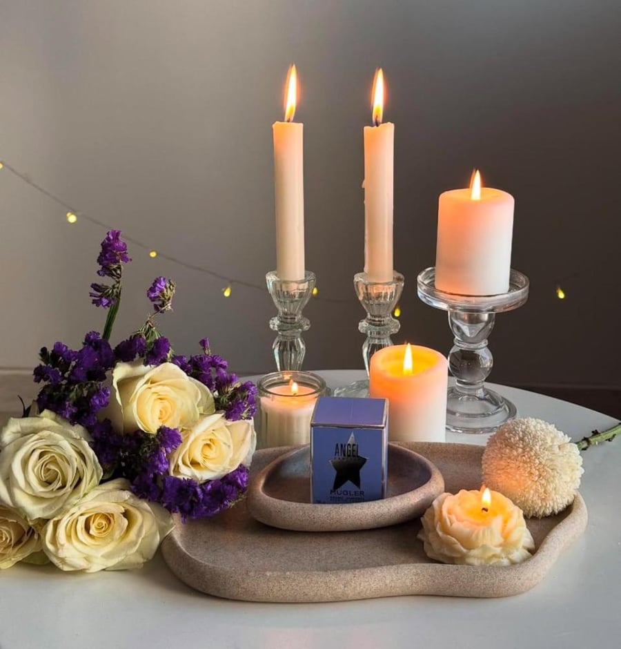 Winter candle from Mugler, with Angel perfume scent and the bag