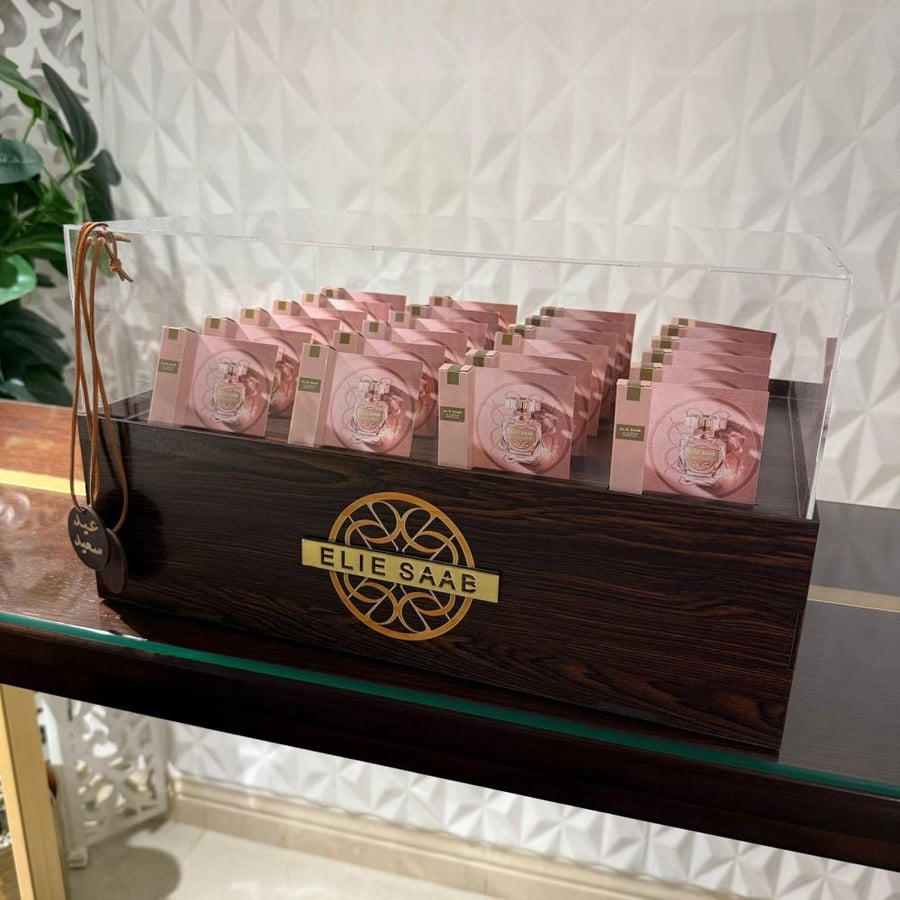 بكج بوكس فخم فيه 24 عطر ايلي صعب عينات الابيض مع ثيم اليوم الوطني