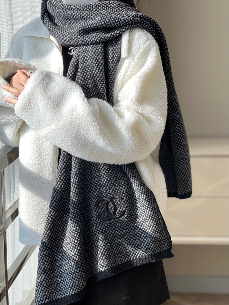 CHANEL SCARF