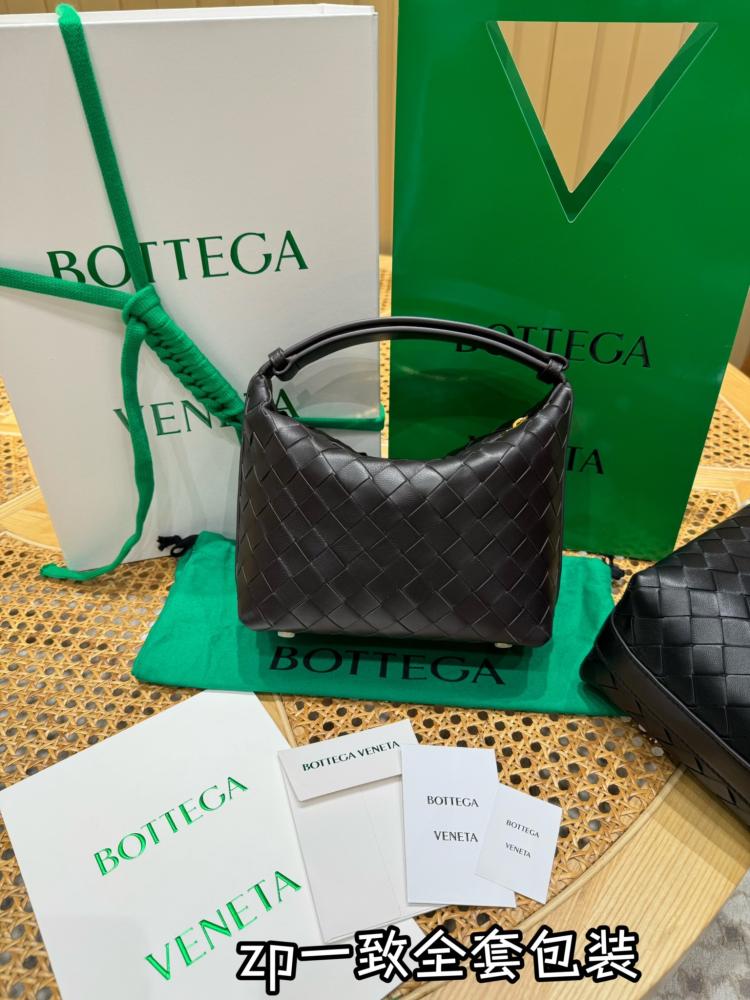 BOTTEGA VENETA Mini Wallace