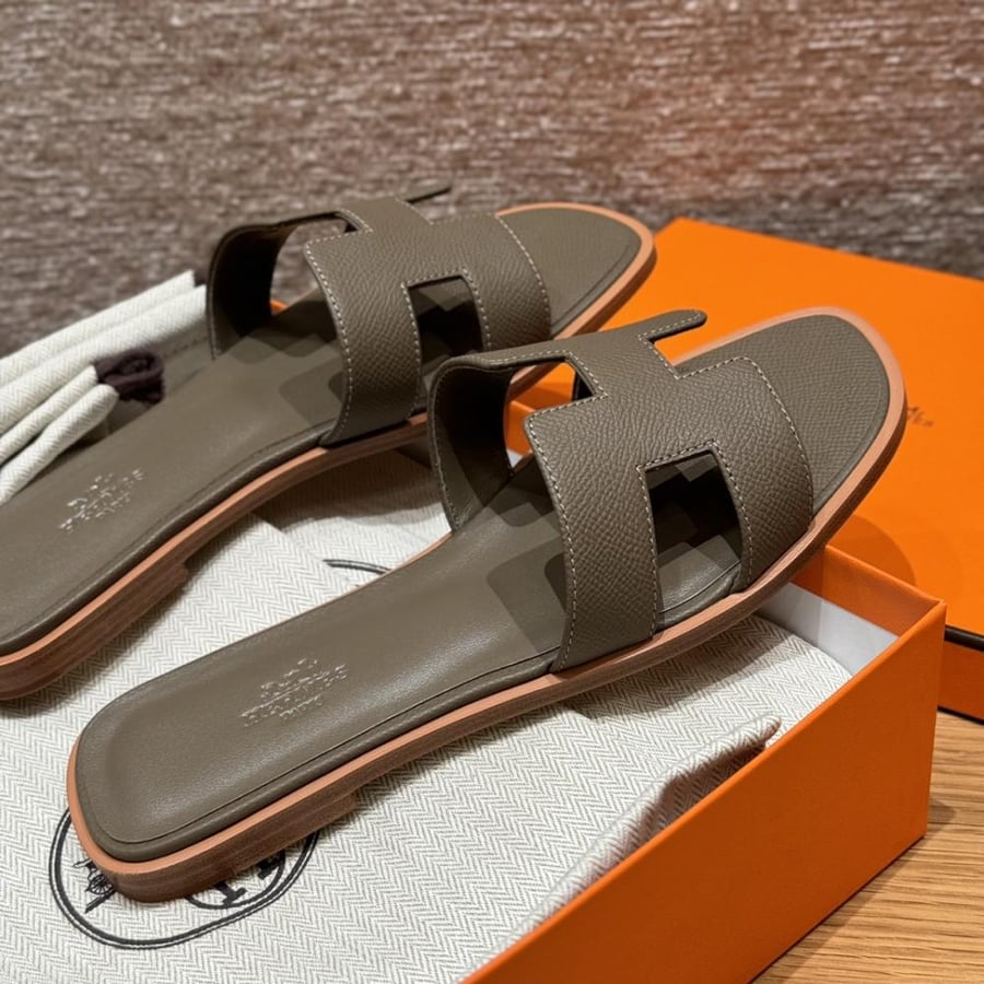 Oran sandal