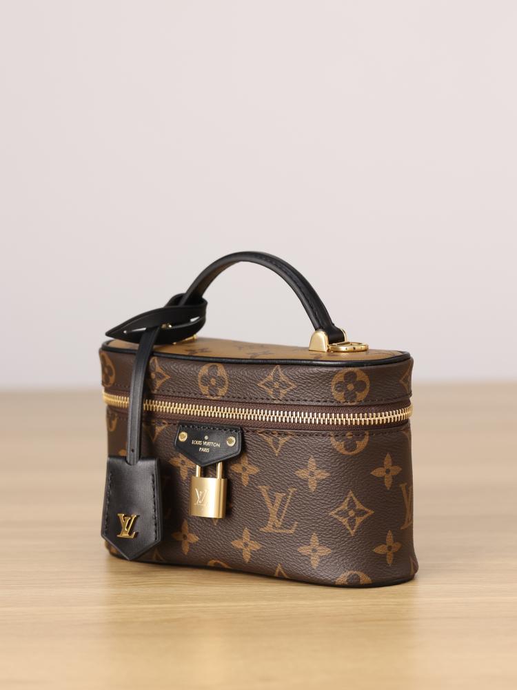 Vanity Chain Pouch