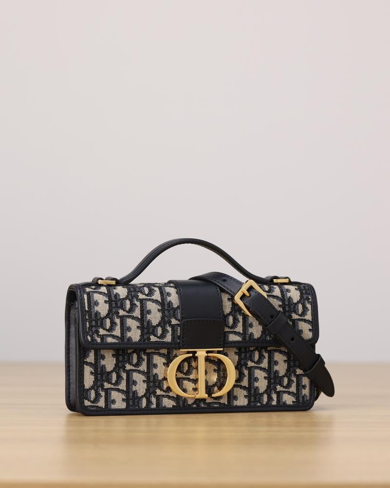 30 Montaigne