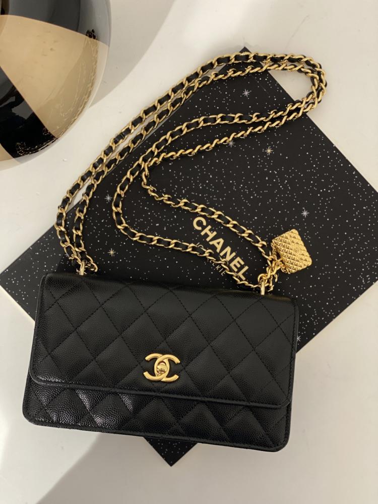 chanel mini  crossbody bag