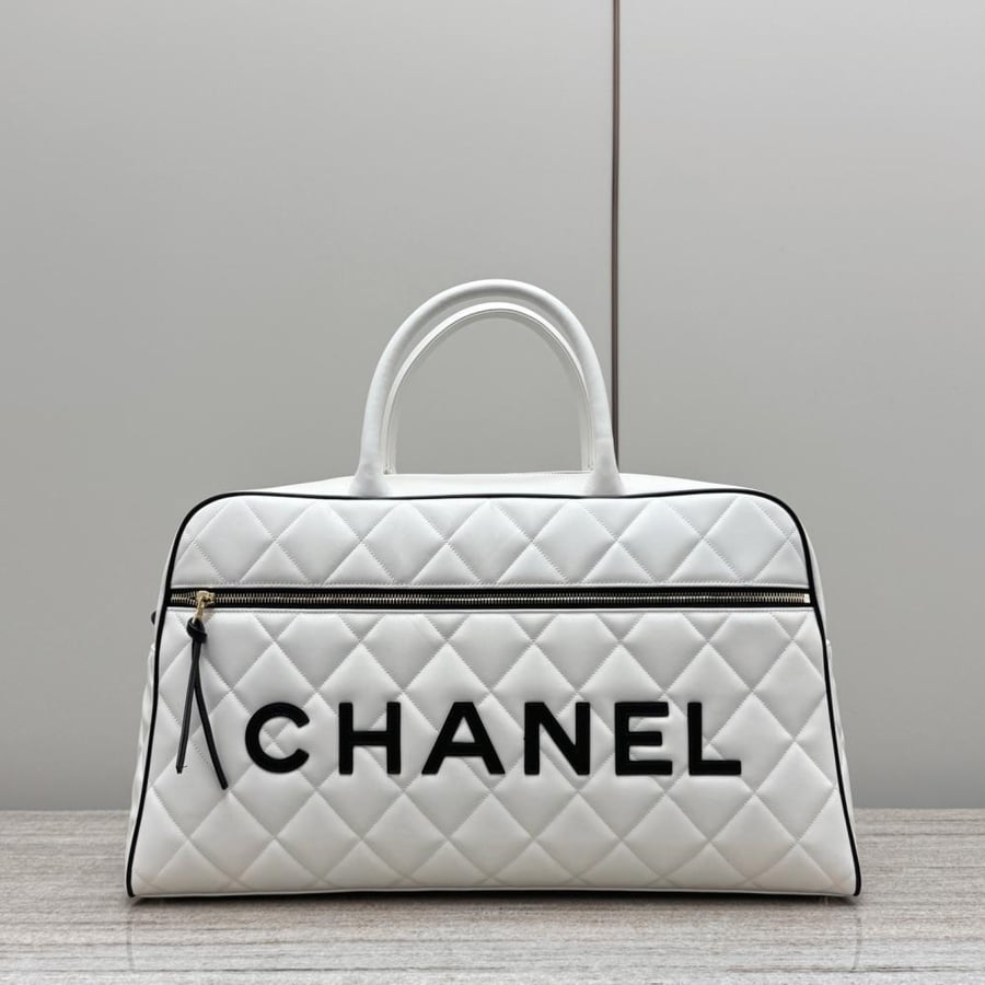 Boston handbag in white and black