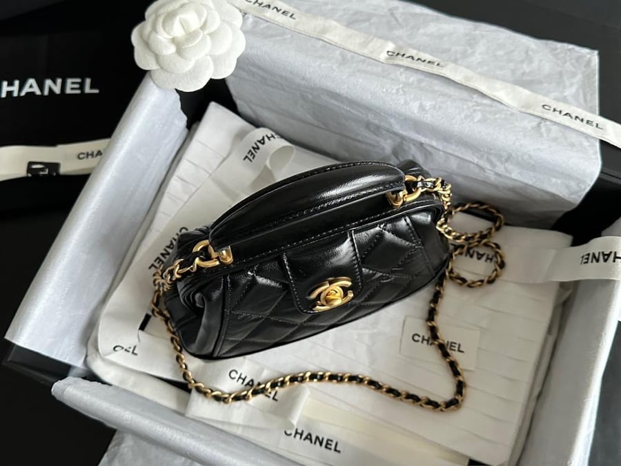 FLAP BAG WITH TOP HANDLE