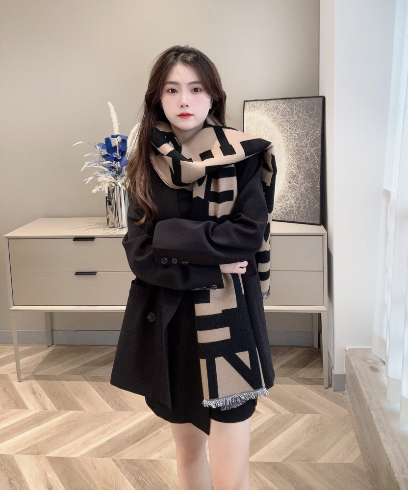 CHANEL SCARF