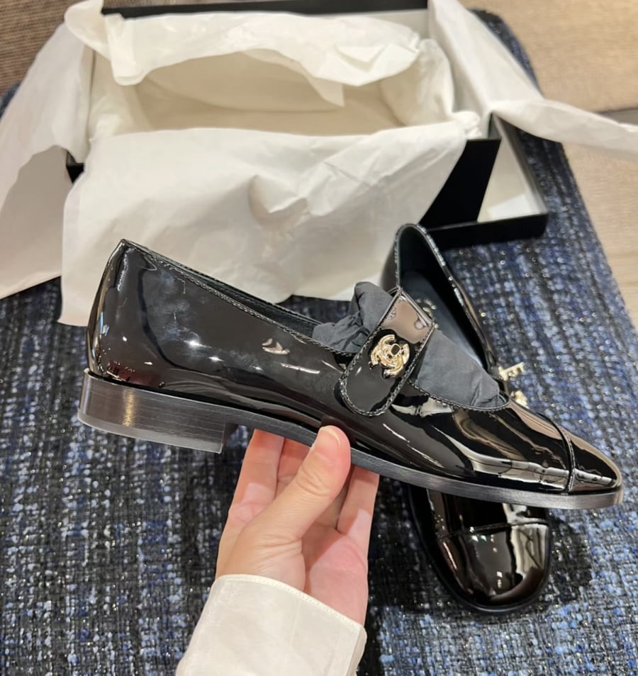 chanel flat