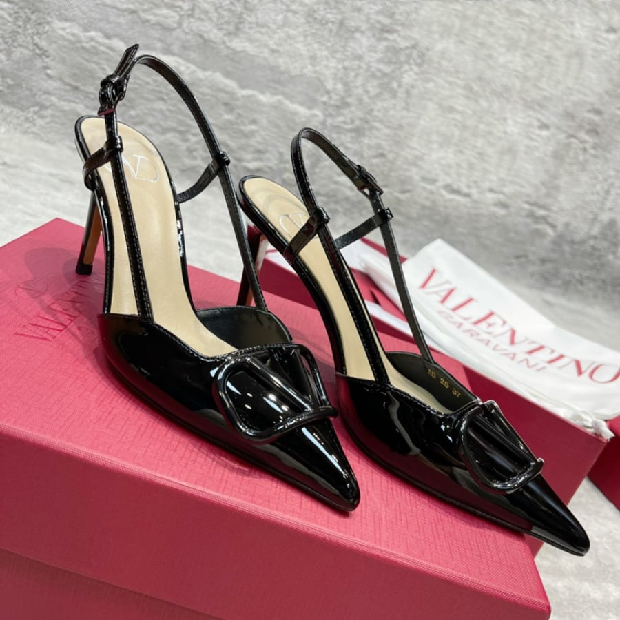 Valentino Garavani Go Logo 40 embellished leather