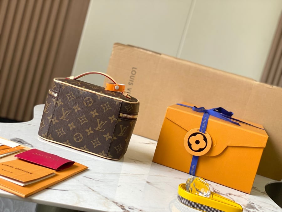 LV BAG