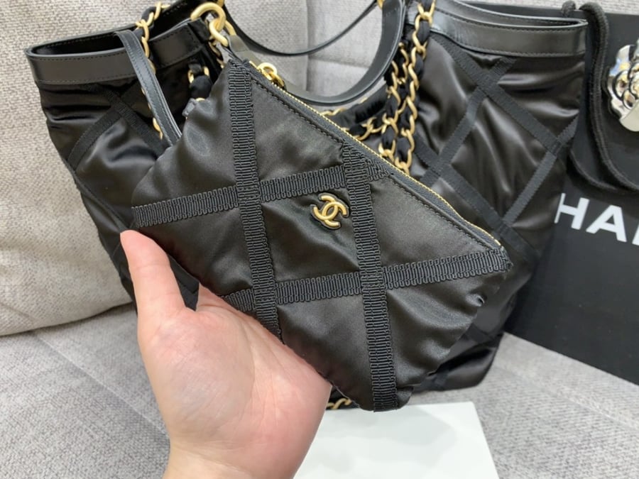 chanel tote bag