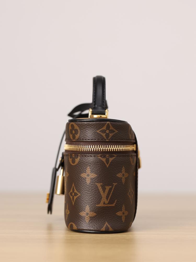 Vanity Chain Pouch