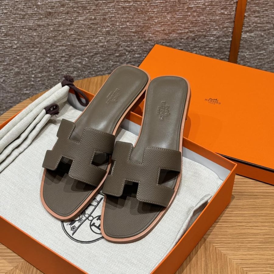 Oran sandal