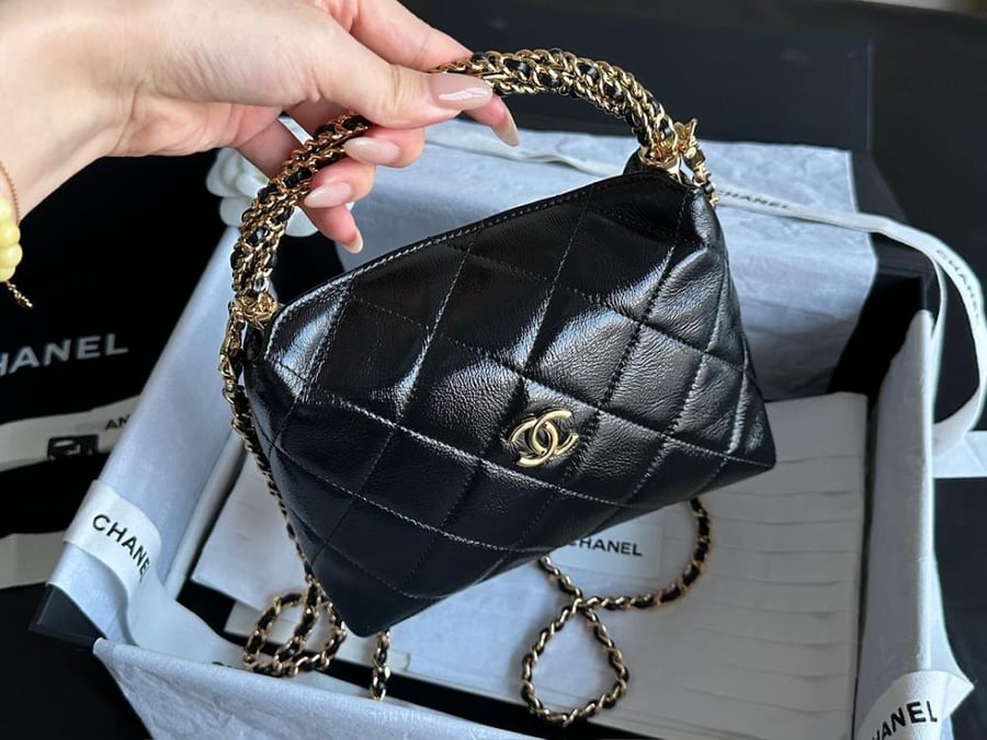 FLAP BAG WITH TOP HANDLE