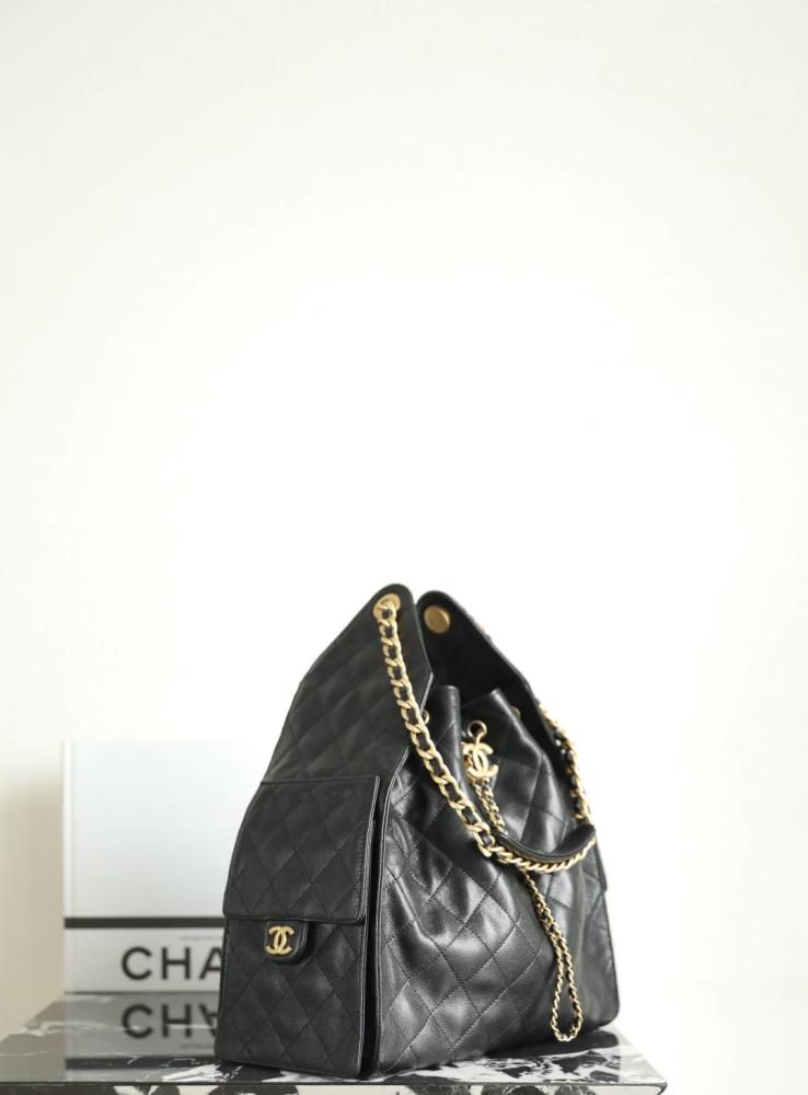 THE CHANEL 25 HANDBAG