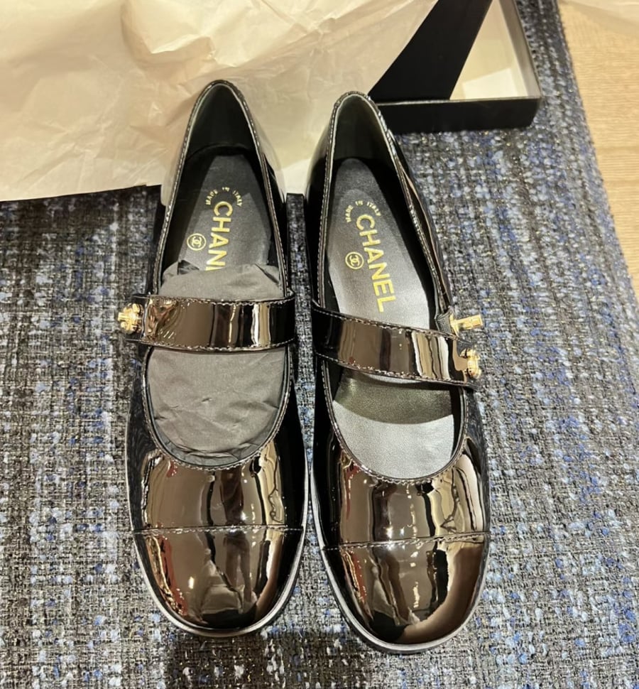 chanel flat