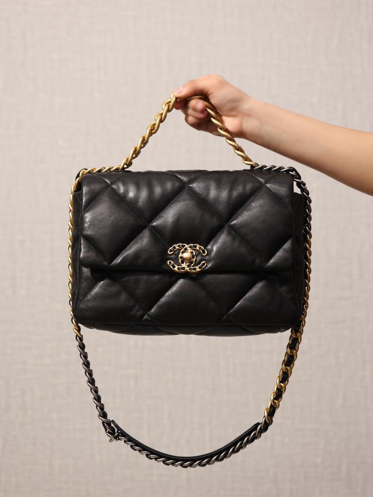 chanel 19 bag size 30
