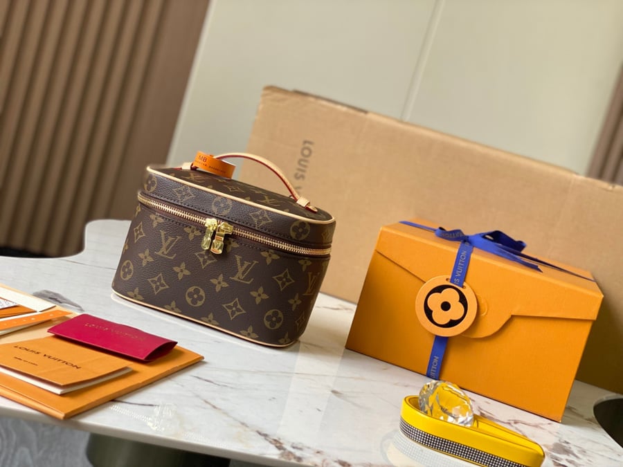 LV BAG