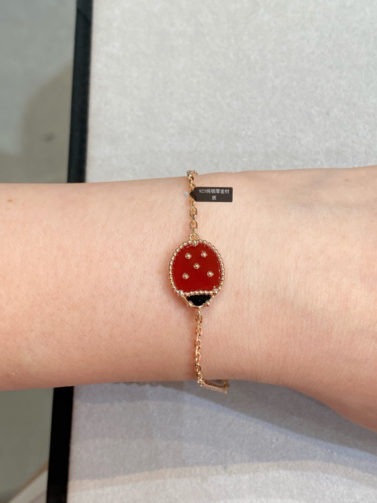 Lucky Spring bracelet, closed wings ladybug