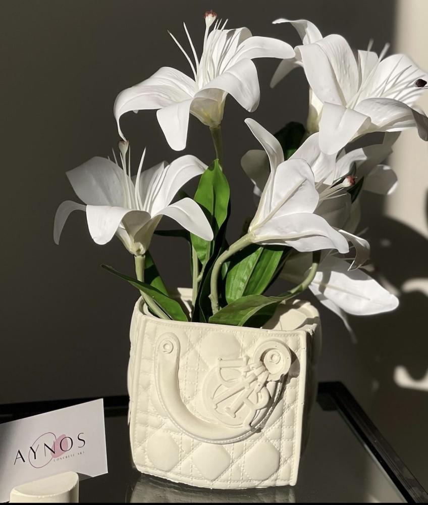 Vase Dior without flowers