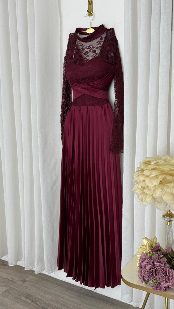 فستان دانتيل عنابي طويل Burgundy Long Lace Dress
