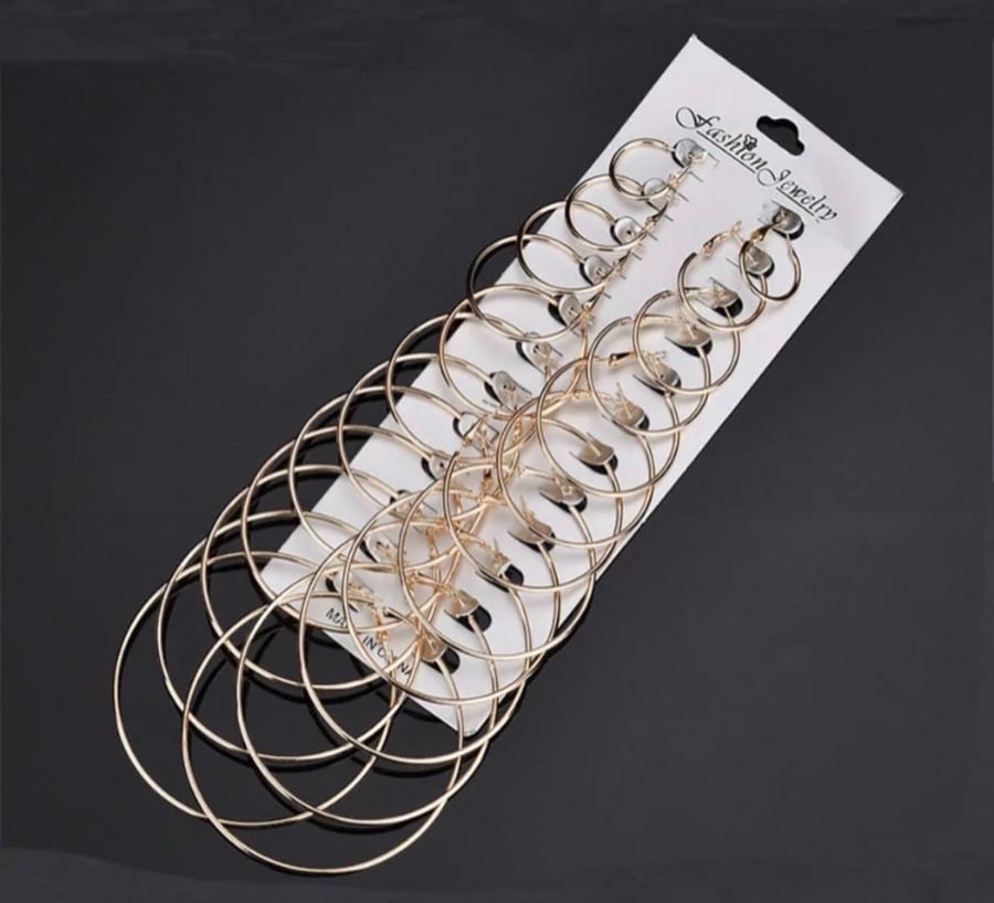 A set of circular earrings in different sizes