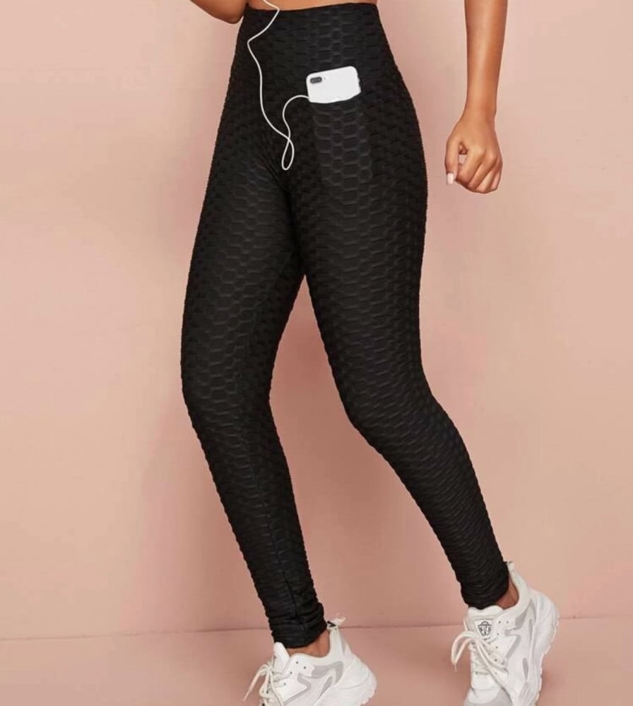 Links. Sports black in a solid color