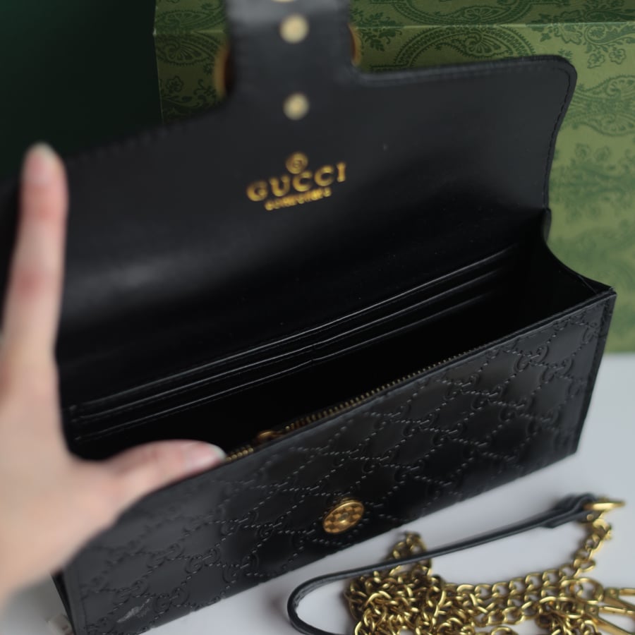 شنطة قوتشي كروس GU105