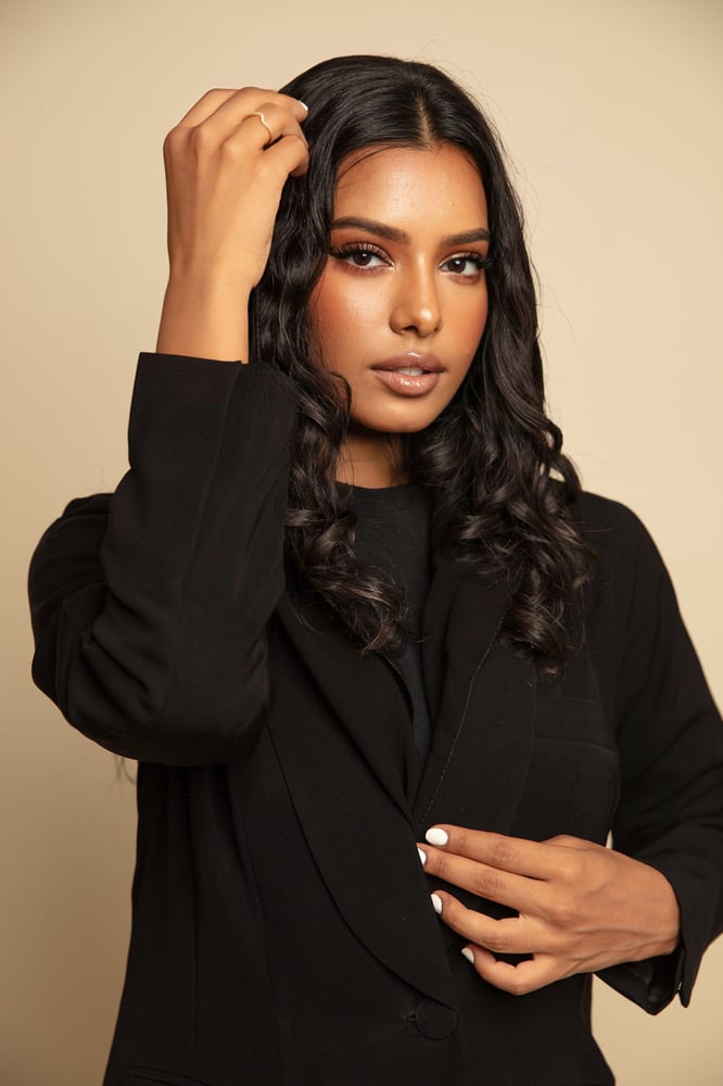 Blazer abaya - بقصة مميزة من الخلف