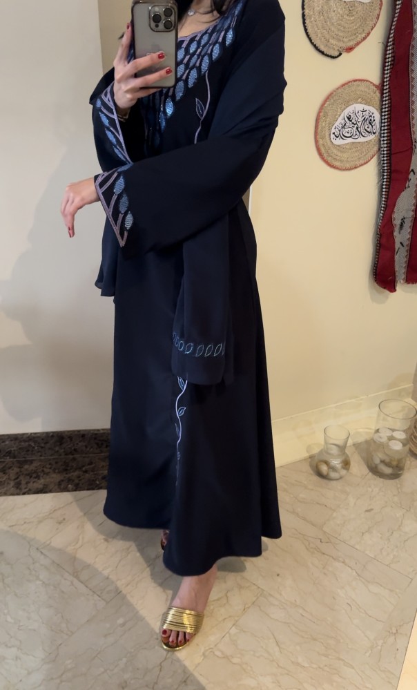 مخور مع طرحه