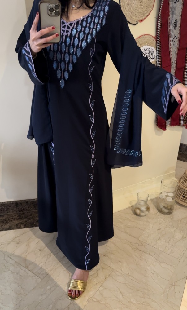 مخور مع طرحه