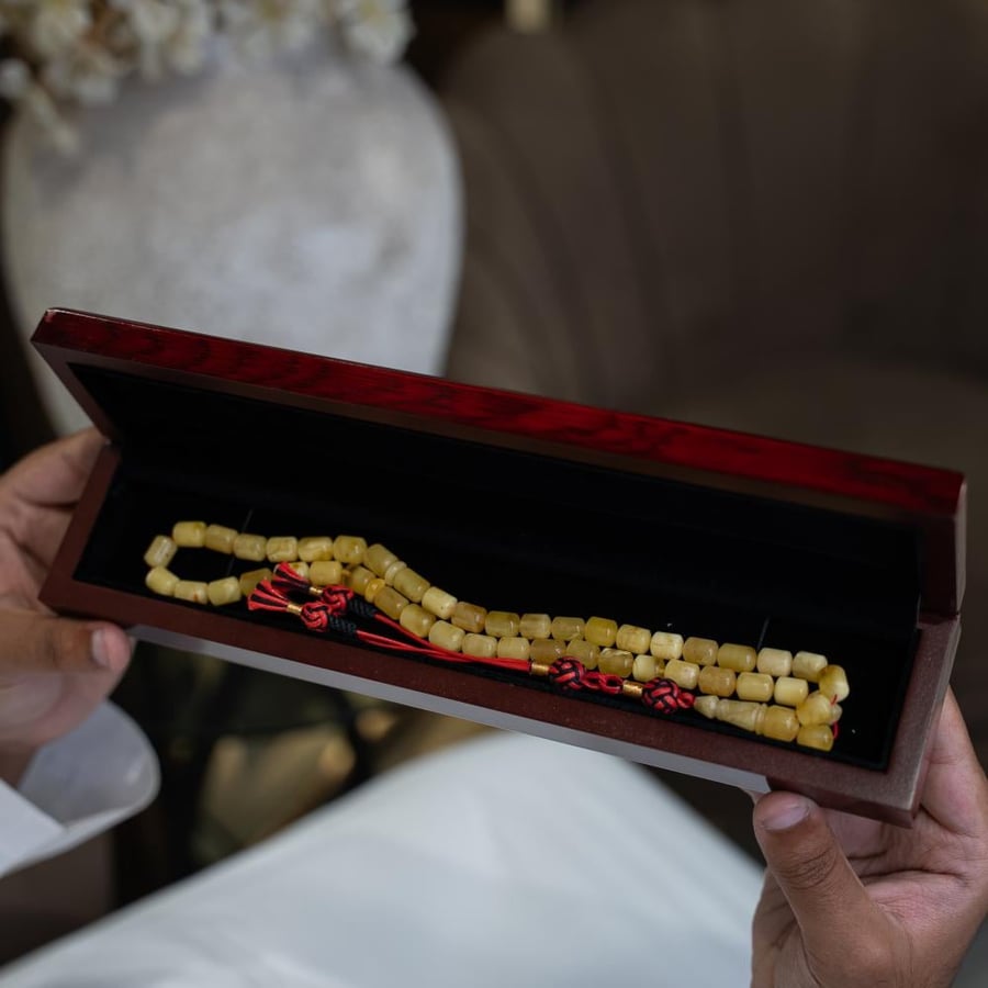 كهرمان طبيعي