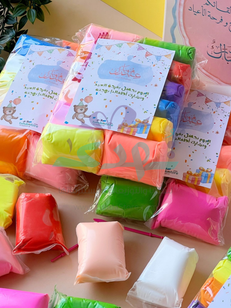 عيدية عجينة الإسفنج العملاقة