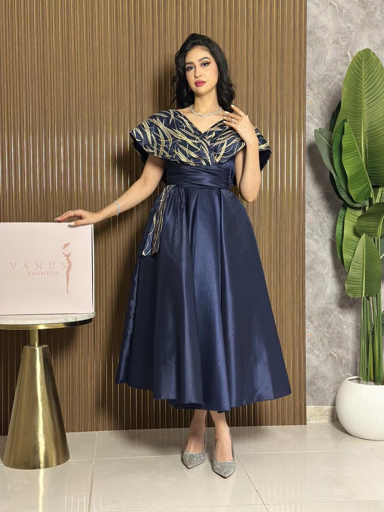 7549-فستان سهرة كحلي ميدي بتطريز ذهبي