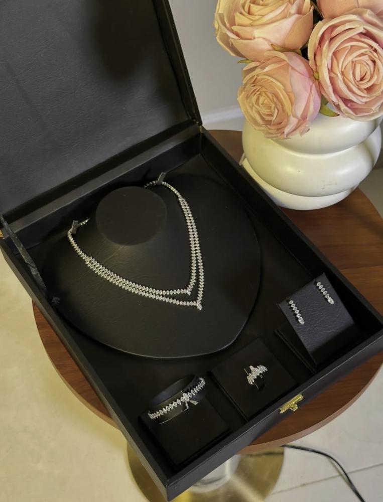 A1666  -  طقم اكسسوار Accessories