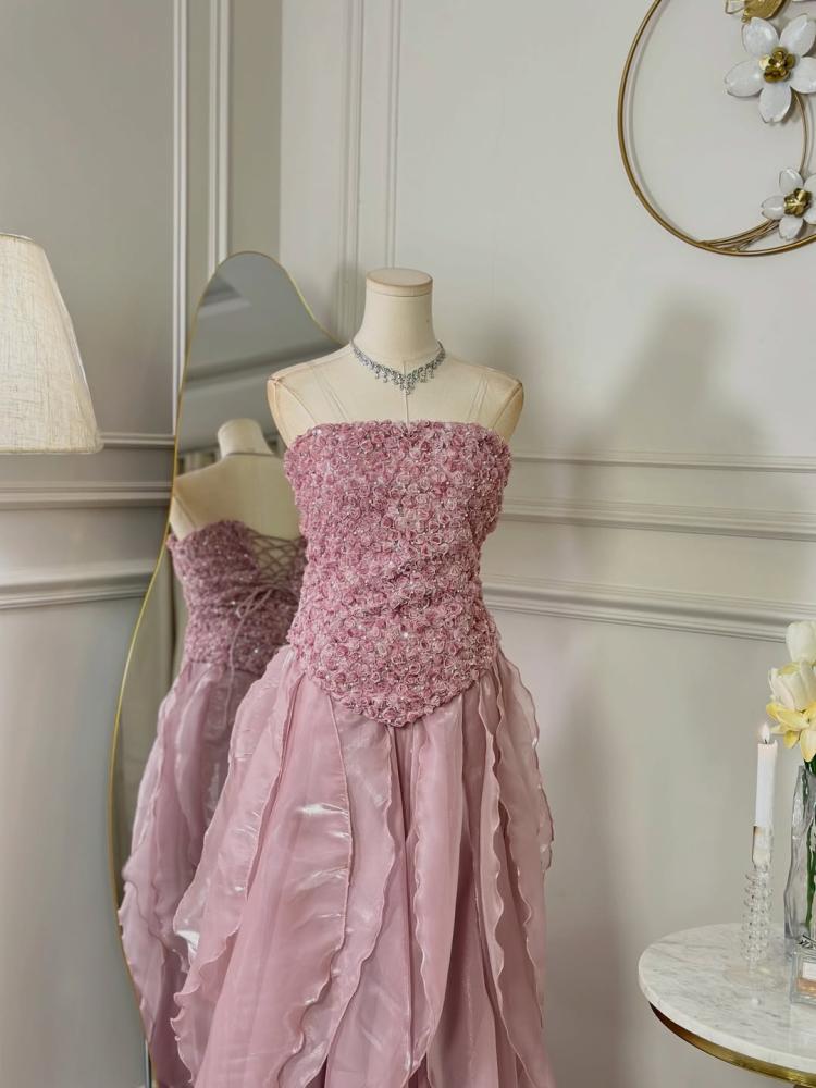 7311-فستان أنثوي فاخر بتفاصيل ناعمة ولمسة رومانسية ساحرة  dress