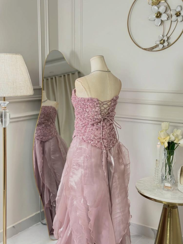 7311-فستان أنثوي فاخر بتفاصيل ناعمة ولمسة رومانسية ساحرة  dress