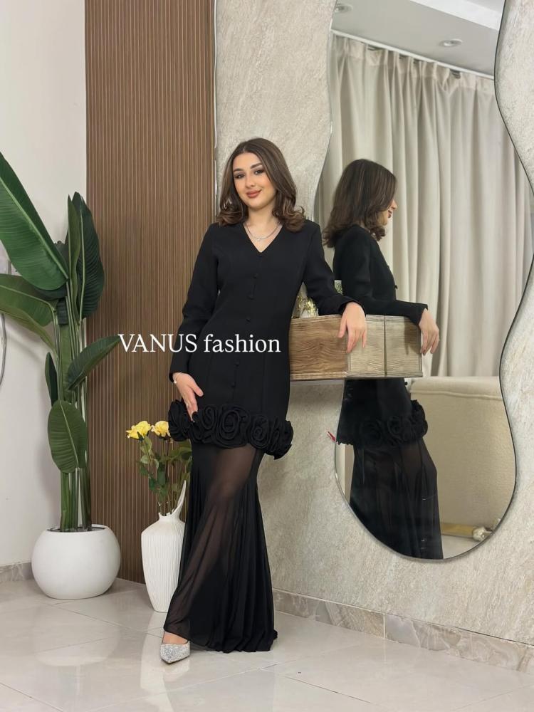 6974  طقم بزهور واكمام طويلة