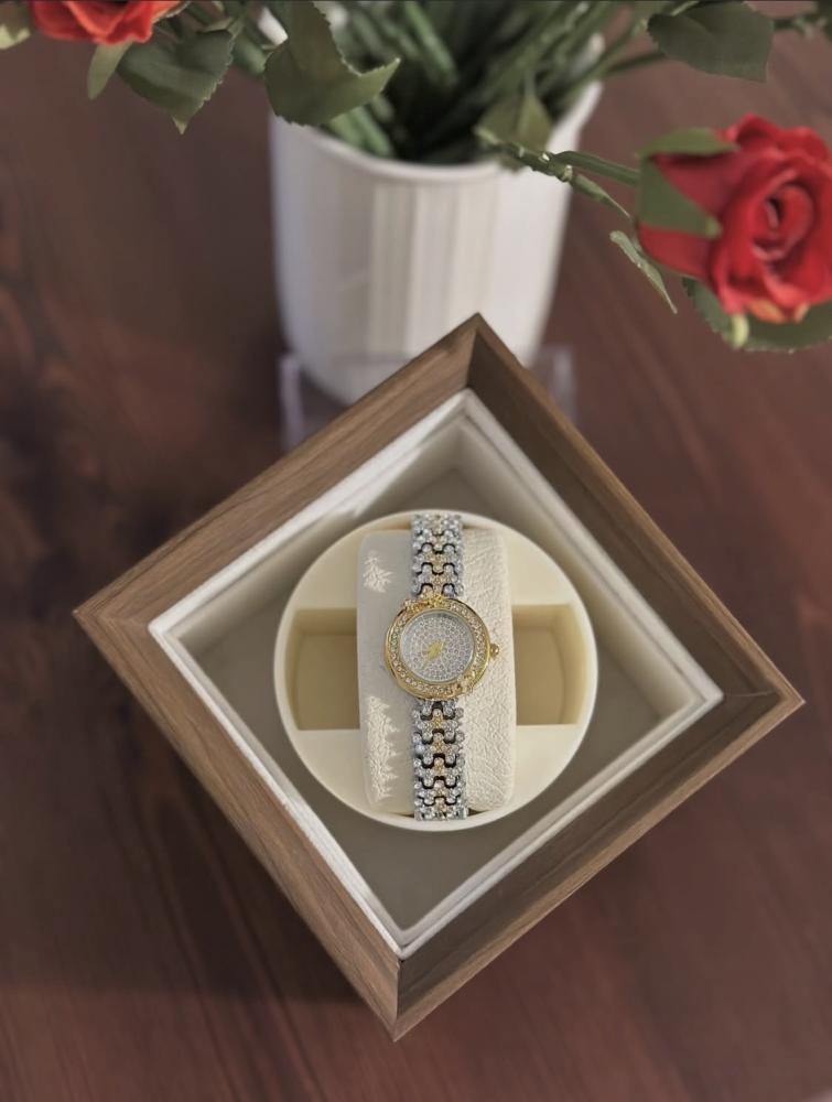 ساعة نسائية فاخرة  W68 Accessories