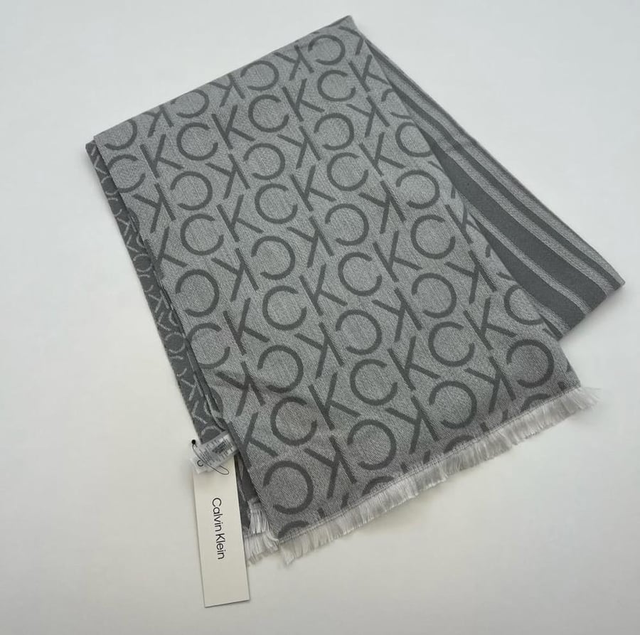 CALVIN KLEIN WOMEN SCARF-لفاف شتوي نسائي من كالفن كلاين