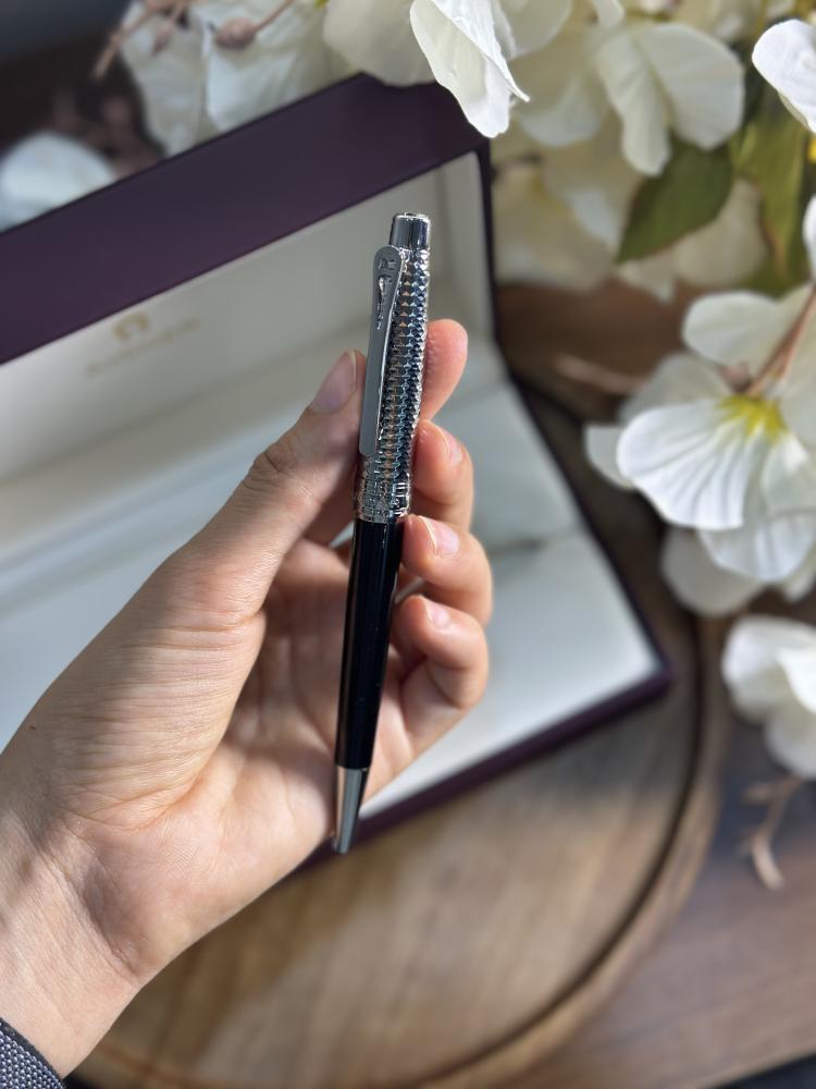 Aigner pen