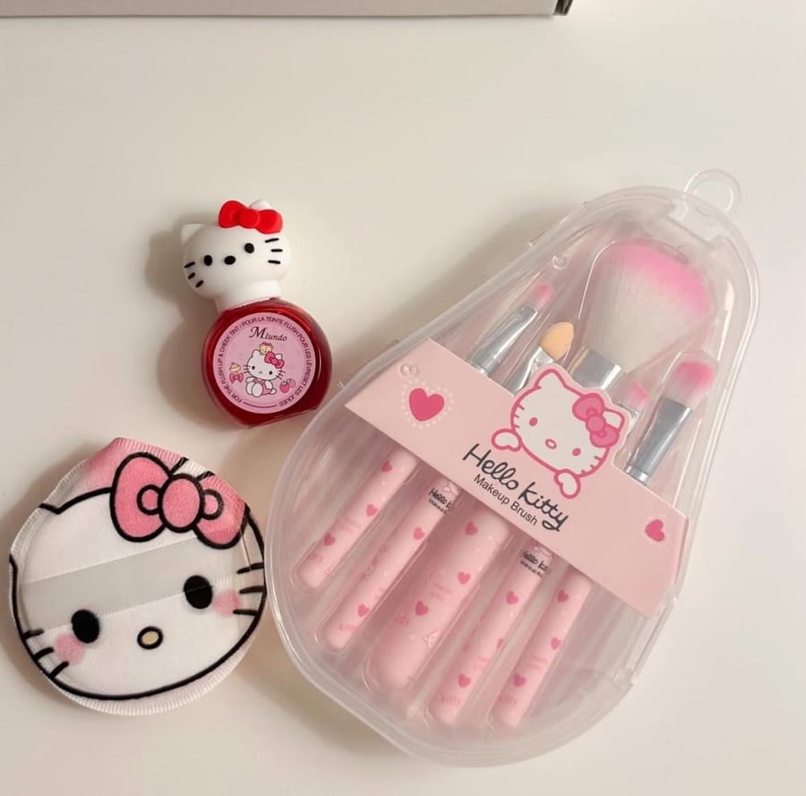 Hello kitty makeup brushes - فرش مكياج هلوكيتي